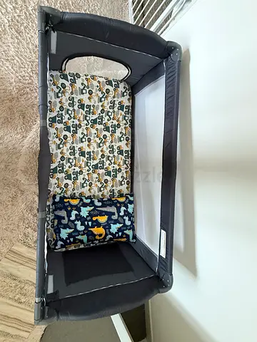 Portable Travel Playard / Pack n Play Bassinet - Grey