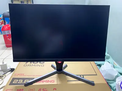 AOC Gaming Monitor 23.8” – 180Hz – Excellent Condition