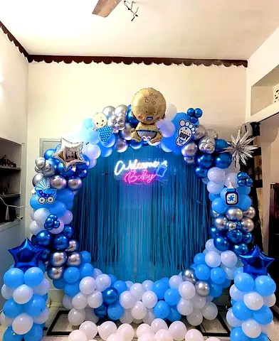 Balloons decorations services Available