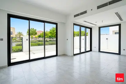 Ready to move | Close to Park | Single Row
