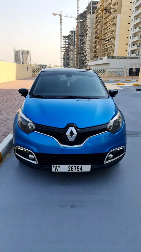 Renault Captur 2016 — photo 1 of 8