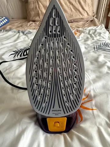 Philips Steam Iron in Perfect Condition