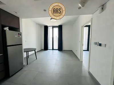 Luxurious 1bhk in boulevard with balcony ready to move hot offer