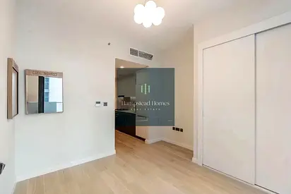 1 Bedroom Apartment Near Downtown Dubai & Dubai Creek