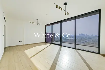 Penthouse |Marina Skyline |Pool | Vacant