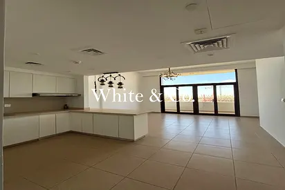 Open Plan|Partial Park Views|Very Spacious