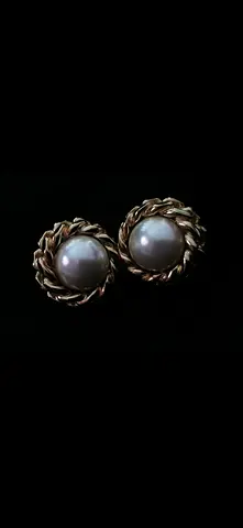 Christian Dior vintage Elegant Pearl Stud Earrings with Gold Twisted Border
