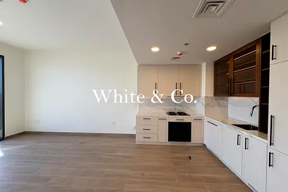 Tenanted | 1 Bed Corner Unit | High Floor