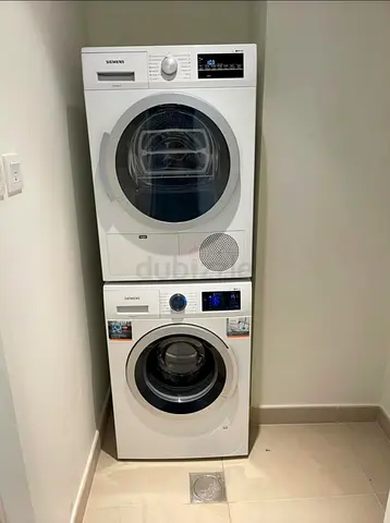 Siemens latest model iq500 9 kg washer and 9 kg dryer separate set freestanding.mk