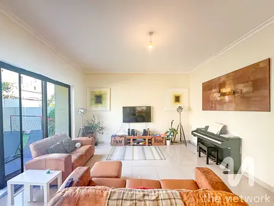 Available Soon |Quiet Location | 4 Beds
