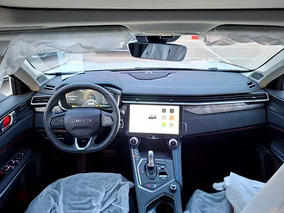 صورة 9 لـ 2026 LYNK & CO 01