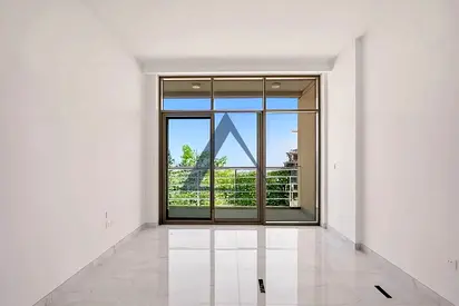 Modern Studio | Chiller Free | Prime Location