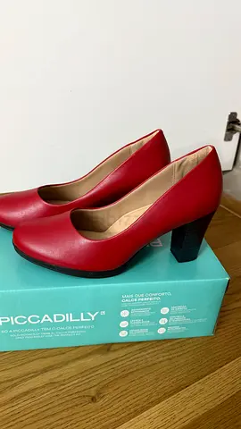 Picadilly crew shoes size 40