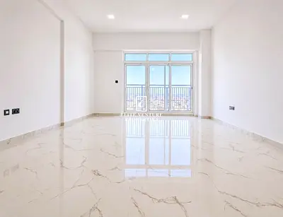 COMMISSION FREE | CLOSED KITCHEN | SPACIOUS