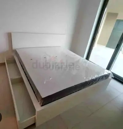 Ikea Malm king bed with ikea mattress