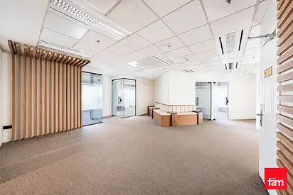 Low Floor | No Agents | Community Expert