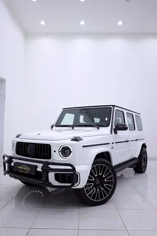 G63 GCC DOUBLE NIGHT PACKAGE - FULL EXT/INT CARBON + REAR MONITOR + 5 YEARS WARRANTY+SERVICE GARGASH