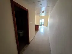 Large space with balcony, American-style kitchen, free parking, central air conditioning, family acc