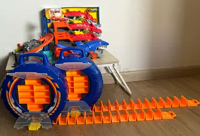 Hotwheels track storage