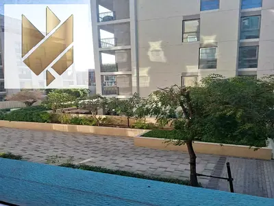 ستوديو للبيع في اب تاون الزاهية مساحة 333.89 قدم مؤجر حالياً مناسب للاستثمار بعائد جاهز داخل مجتمع حديث السعر 400000 درهم