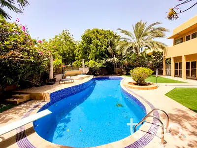 Private Pool | Huge Plot | Park Backing