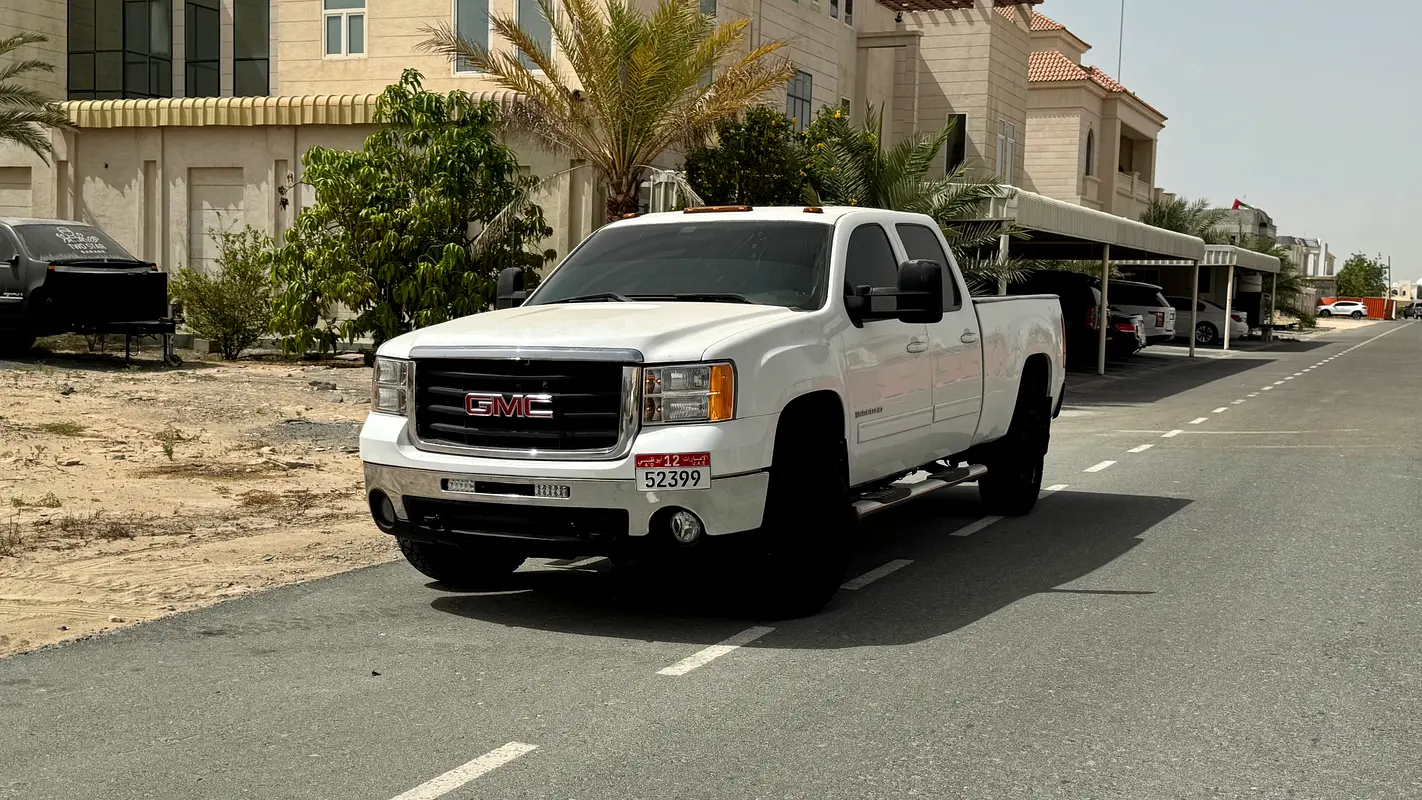 GMC Sierra 2009 — photo 1 of 13