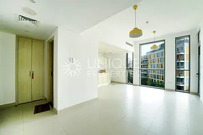 Ready to Move | Bright Layout | Park View