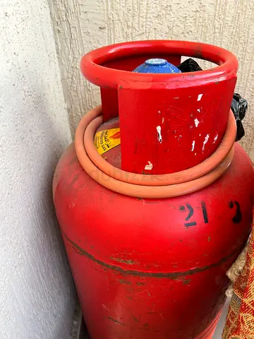 Red LPG Gas Cylinder with Hose - Used