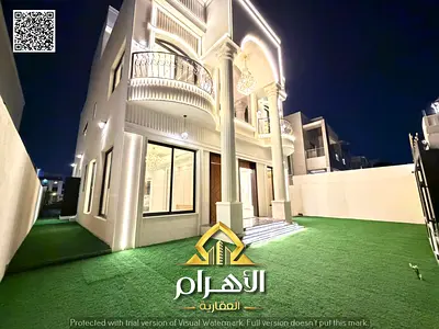 فيلا مطلة على شارعين طابقين و رووف تصميم كلاكسيك بسعر شامل الكهرباء و الماء تملك حر لجميع الجنسيات