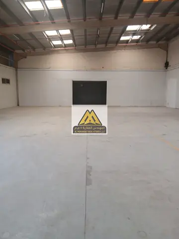 موقع صناعي مميز | مساحة ضخمة جدًا | قدرة كهربائية عالية 750 KW | مناسبة للمصانع والأنشطة الصناعية الكبيرة | مثالية للتخزين والتصنيع والتوزيع