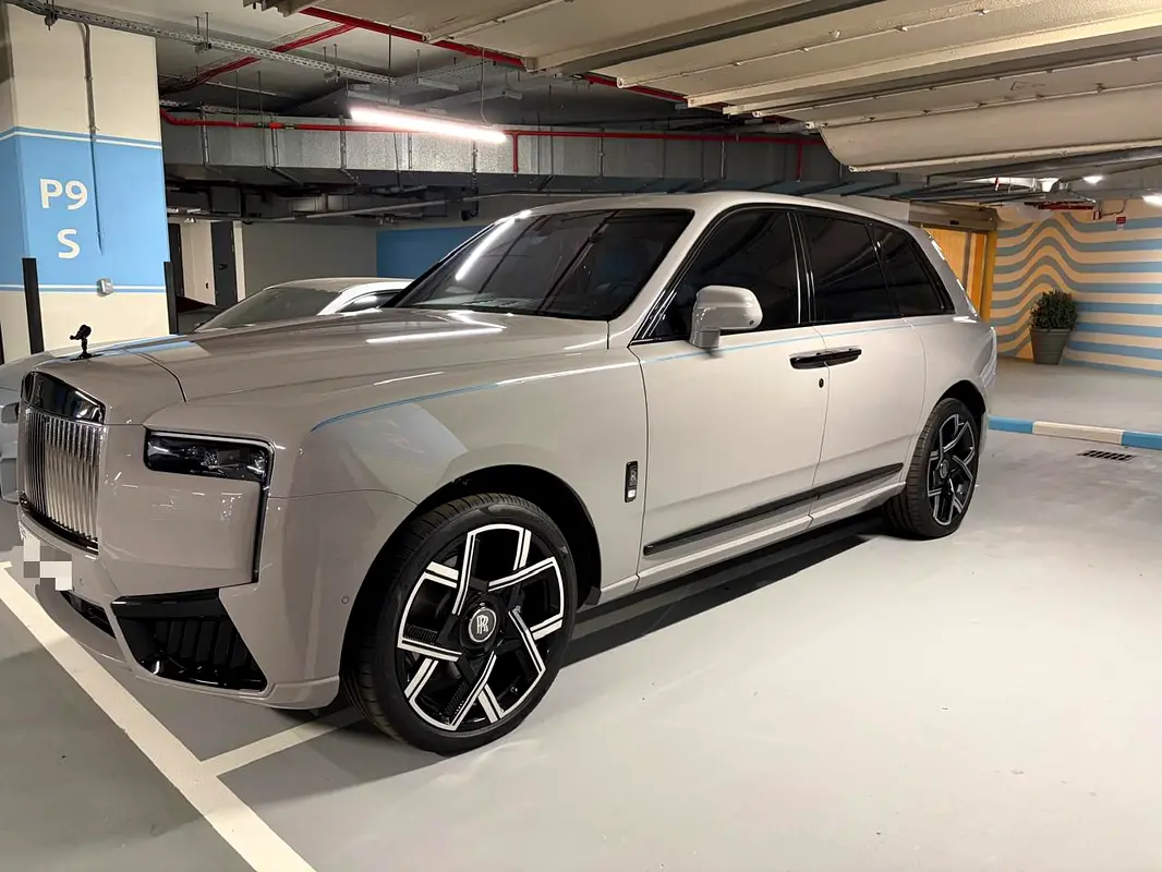 Rolls-Royce Cullinan 2026 — photo 1 of 17