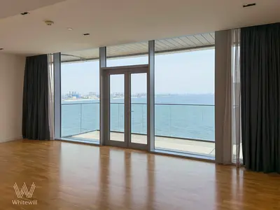 Sea-Side Living | Spacious Layout | Vacant Now