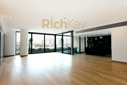 High-End 3BR Apartment in Bulgari Residences | Marina View