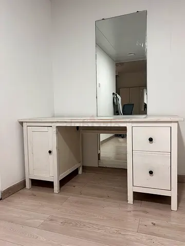 White Wooden Dressing Table with Mirror and Storage Drawers