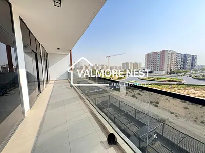 Spacious I Prime location I Balcony View