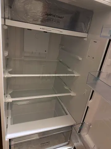Refrigerator samsung 1year used