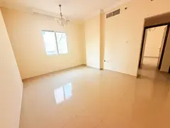 Spacious 1bhk central ac central gas family building with free parking end mujhra park.