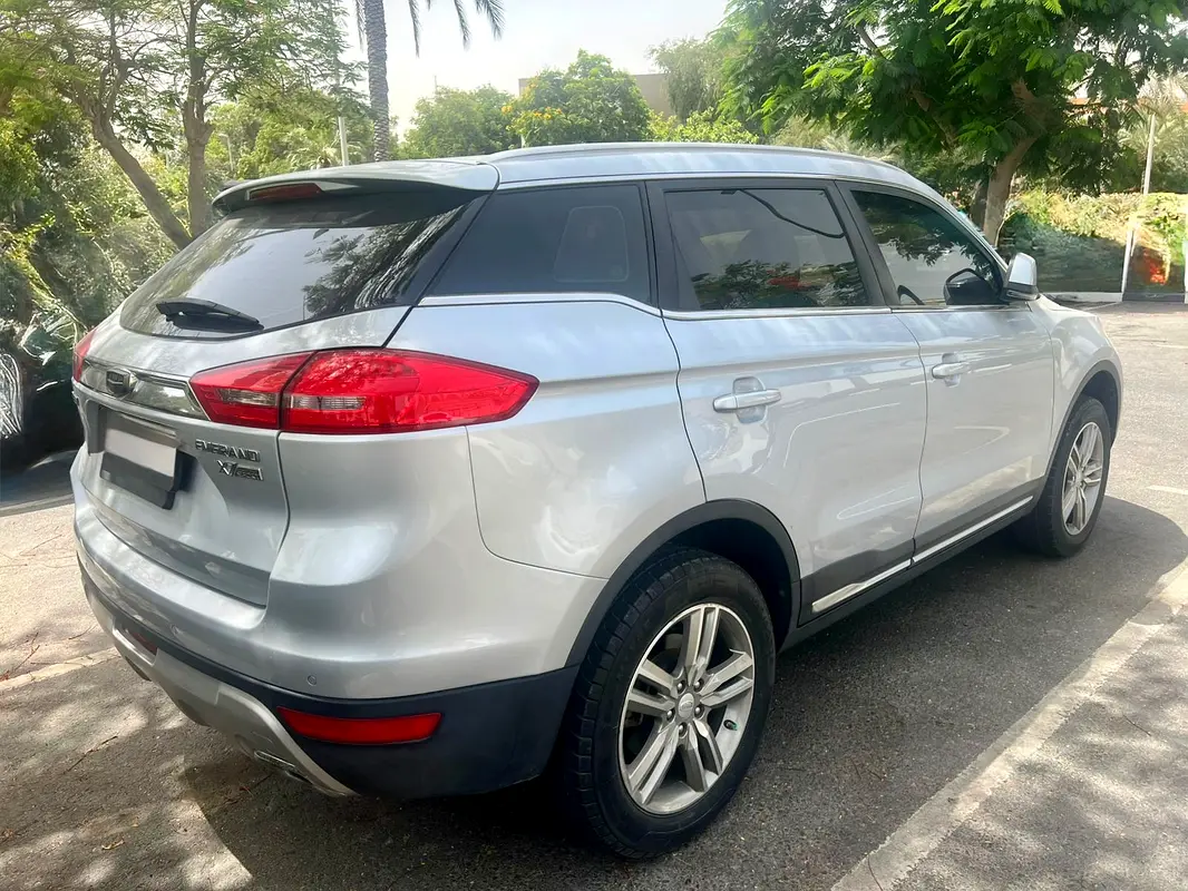 Geely Emgrand X7 Sport 2018 — photo 1 of 13