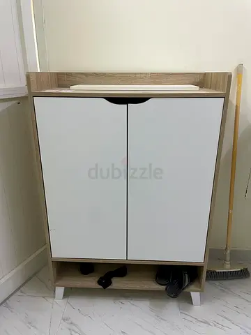 Compact shoe cabinet with storage shelf - light wood  white
