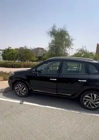 Renault Koleos SE 4X4 2015 GCC Specs - Well Maintained