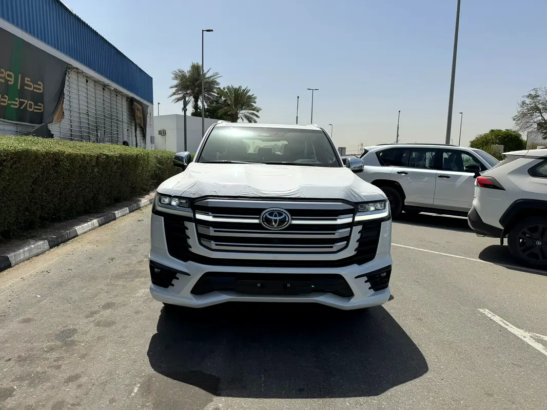 Toyota Land Cruiser 2026 — photo 1 of 15