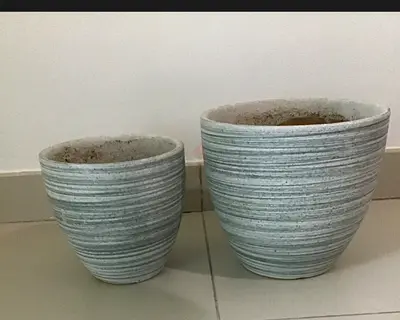 Set of 2 ceramic plant pots