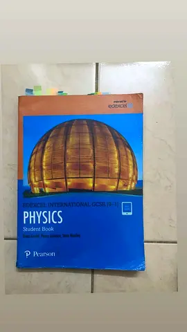 Edexcel International GCSE (9-1) Physics Student Book - Pearson (used)