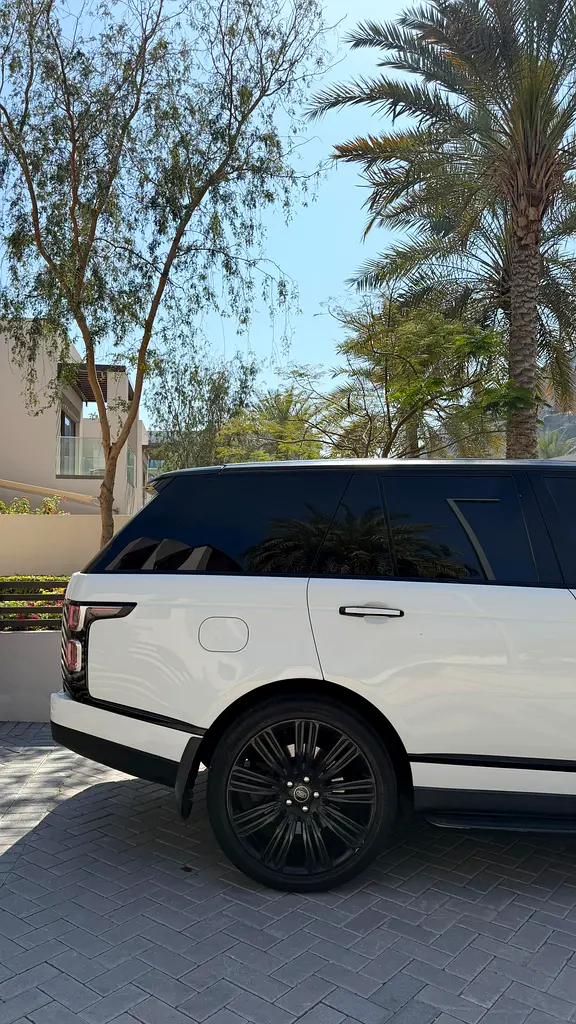 Land Rover Range Rover Sport 2013 — photo 1 of 18