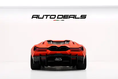 صورة 4 لـ 2024 Lamborghini REVUELTO