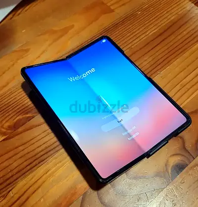 A BEAUTIFUL Samsung Galaxy Z Fold4 5G 12 GB 512GB Physical Dual Sim Phone For Sale!