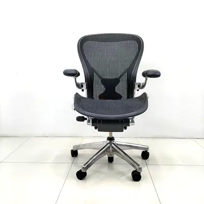 HERMAN MILLER AERON SIZE C