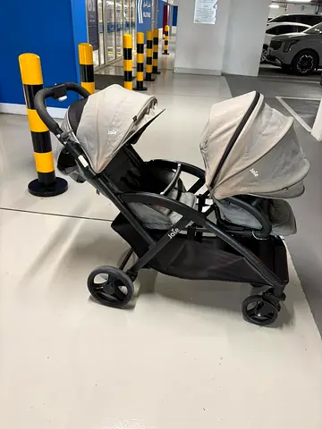 Twin stroller