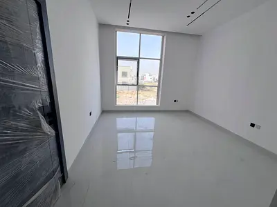 جديده 6 غرف نوم ماستر  7 حمامات  مجلس كبير  صالة كبيرة  مطبخ رئيسي كبير  مطبخ تحضيري  غرفة خادمة
