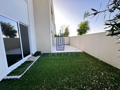 Single Row Unit With Garden Chiller Free 3 Bed Stack House